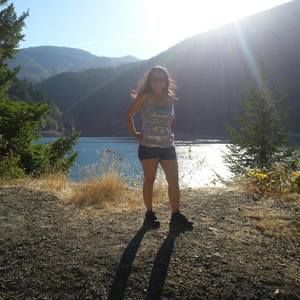 Meet your Posher, Acela